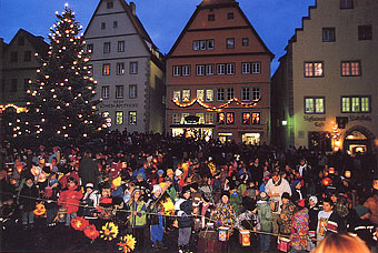 Children filled Markt, Rothenburg